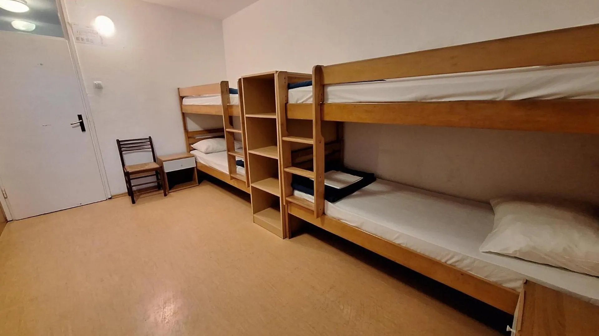 Youth Hostel Pinesta Novigrad   Novigrad (Istria)