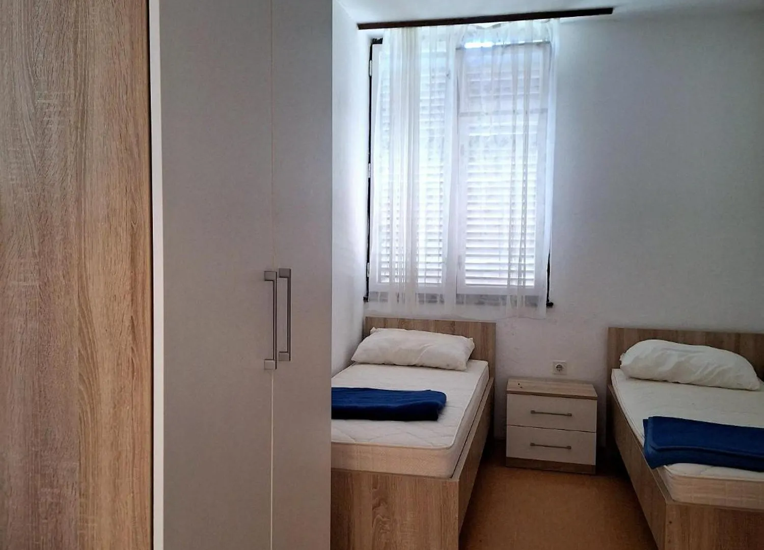 Youth Hostel Pinesta Novigrad  0*, Novigrad (Istria) Croatia