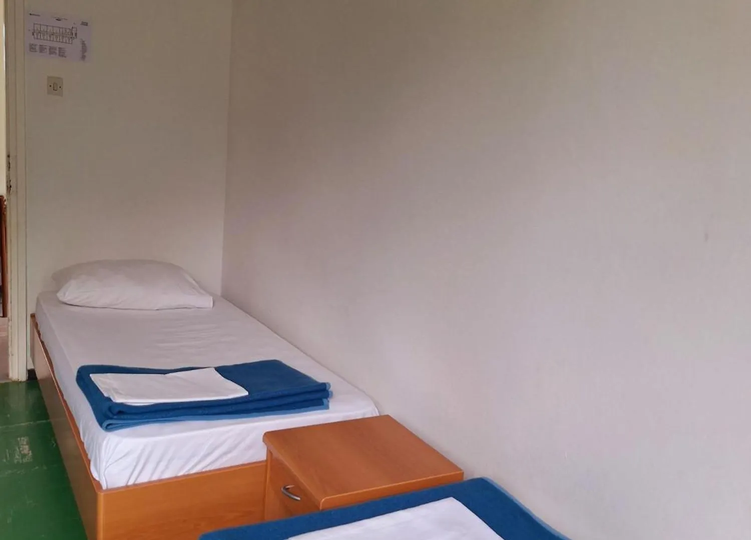 Youth Hostel Pinesta Novigrad   Novigrad (Istria)