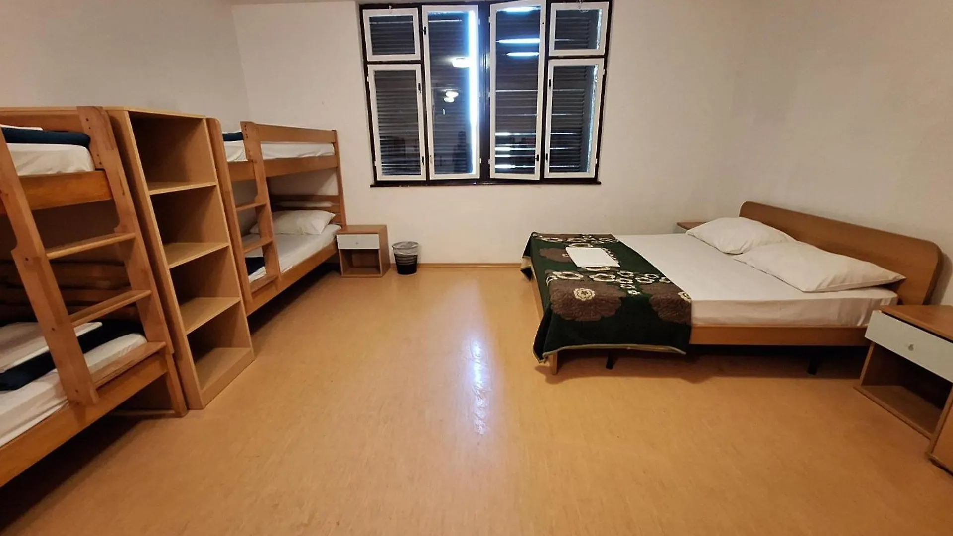Youth Hostel Pinesta Novigrad Istria كرواتيا